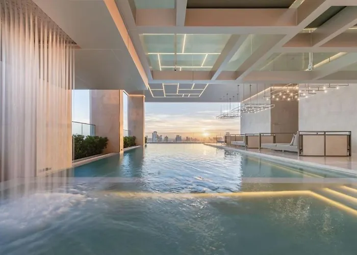 Luxury Asoke Sukhumvit Near By Bts Mrt Sleeps 4 Apartment